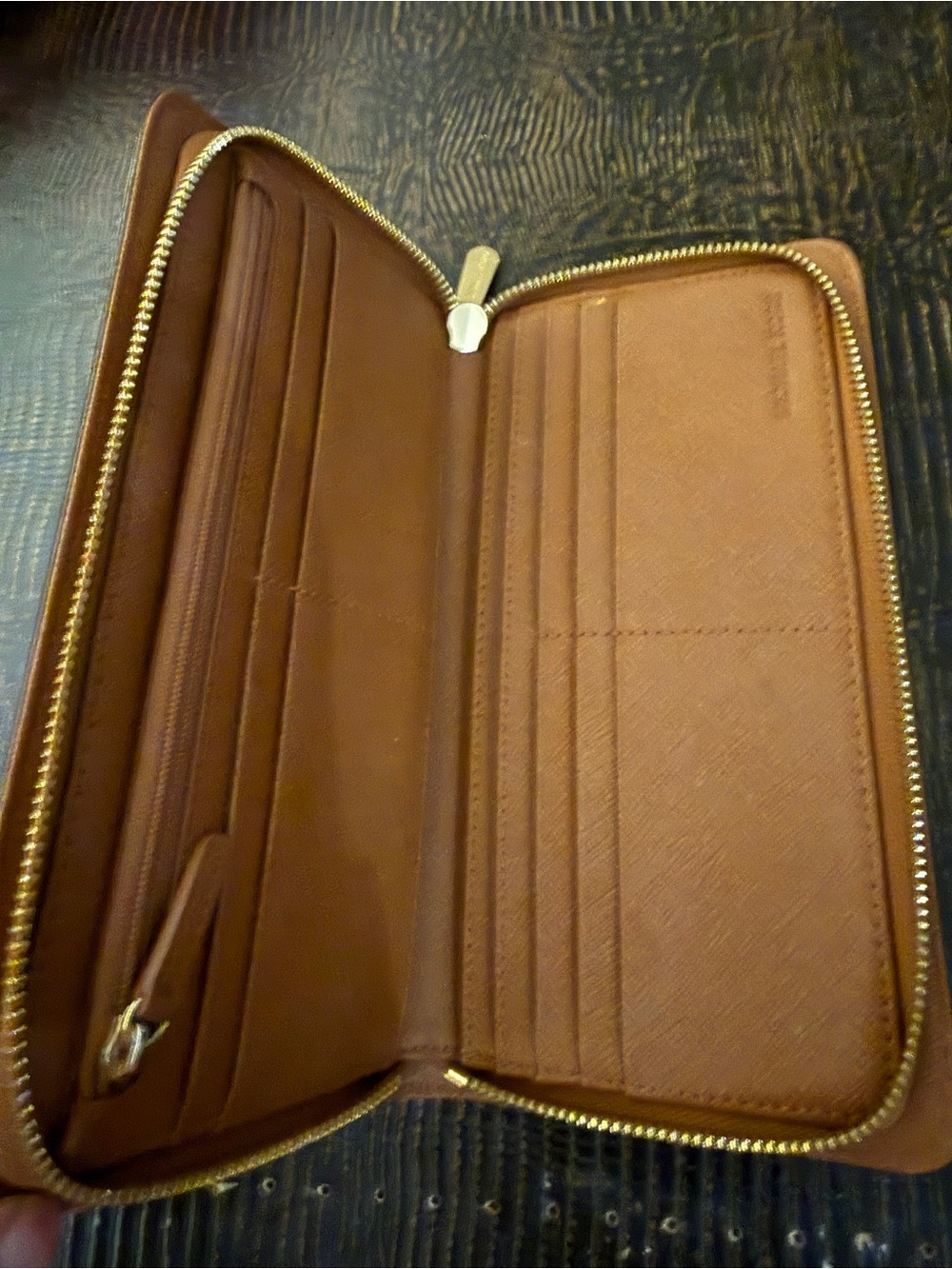 Michael Kors Hamilton Traveler Brown Saffiano Leather Wallet Gold Hardware | GUC - Picture 10 of 10
